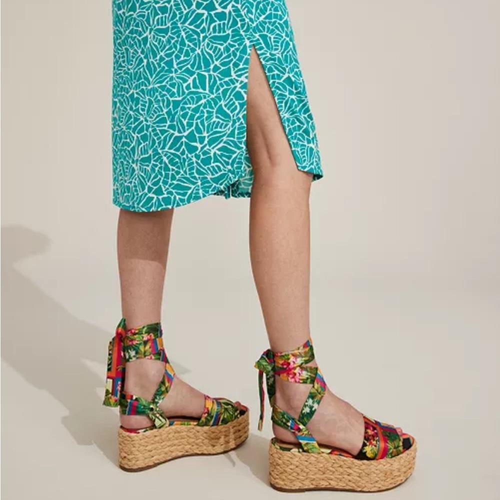 🤩 INC Women's Ribbon Wrap Wedge Sandals, with tropical print. Size 10. - Picture 3 of 6